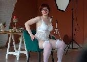 AuroraKissy - I am a naughty and ardent girl, I want to please all your fantasies and that you speak in my ear while I warm up