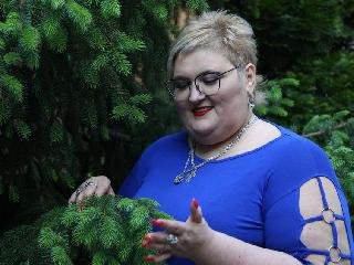dominant, role playing, swallowing, toys, spanking